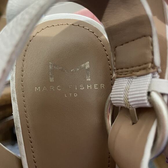 Marc Fisher Waleis Sandal Women Sz 8M Ivory Peep Toe Studded Block Heel Preppy - Picture 9 of 10